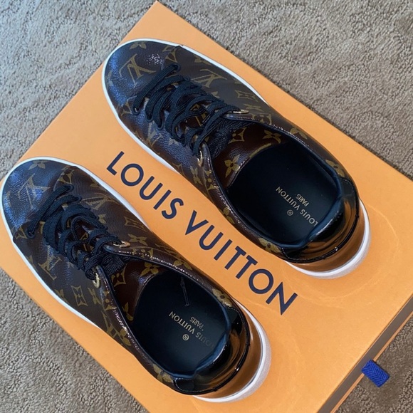 LOUIS VUITTON MONOGRAM Patent Frontrow Sneakers. In very good condition. - Picture 5 of 5